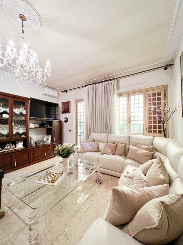 villa in vendita a Viareggio in zona Torre del Lago