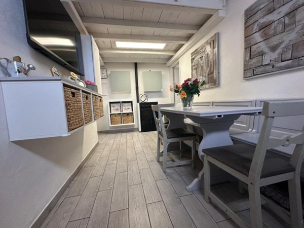 casa indipendente in vendita a Viareggio in zona Campo d'Aviazione
