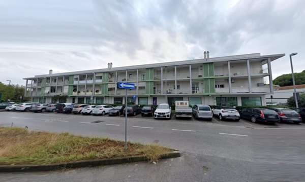 locale commerciale in vendita a Viareggio