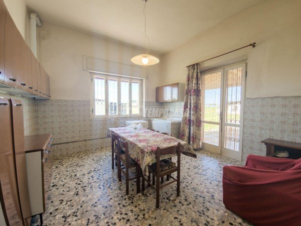 casa indipendente in vendita a Viareggio