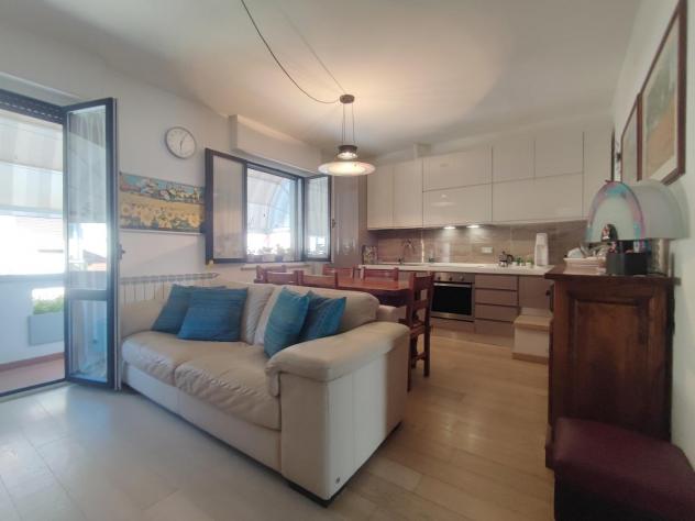casa indipendente in vendita a Viareggio in zona Centro Storico
