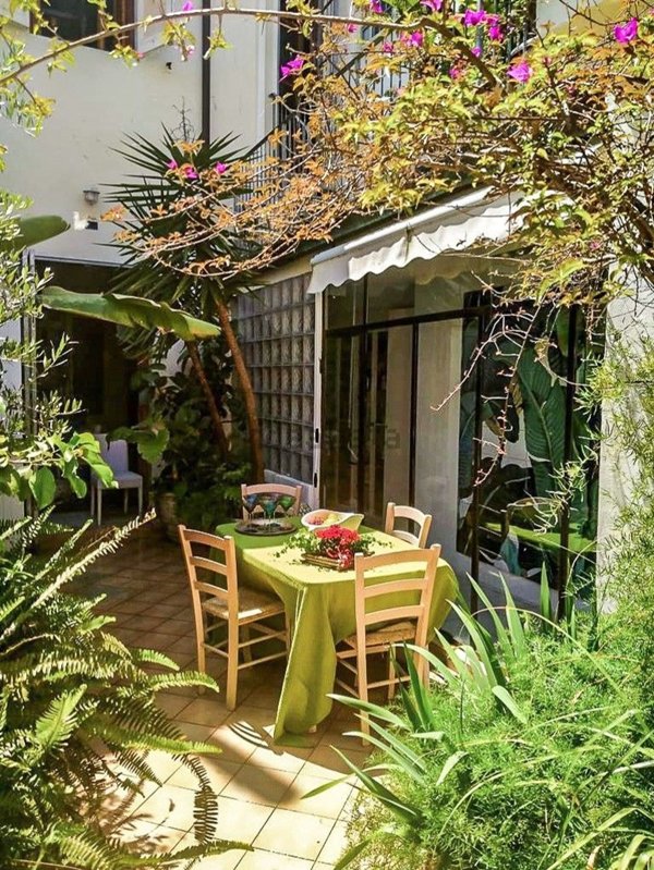 casa indipendente in vendita a Viareggio