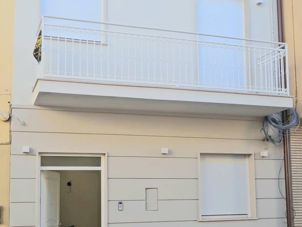 casa indipendente in vendita a Viareggio