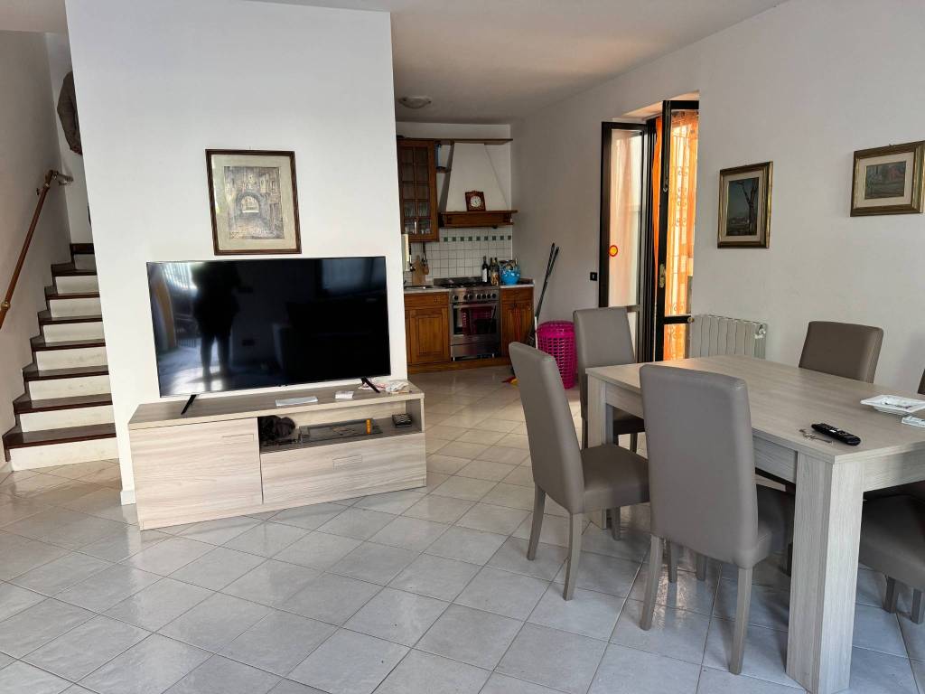 casa indipendente in vendita a Viareggio in zona Marco Polo