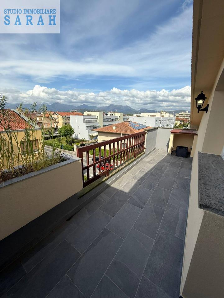 appartamento in vendita a Viareggio in zona Campo d'Aviazione