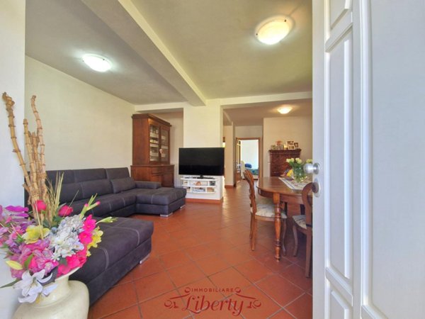 casa indipendente in vendita a Viareggio in zona Campo d'Aviazione