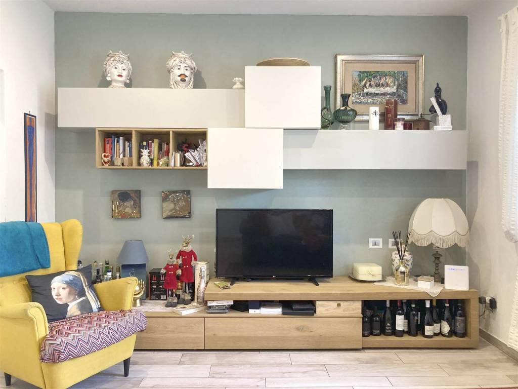 casa indipendente in vendita a Viareggio in zona Torre del Lago