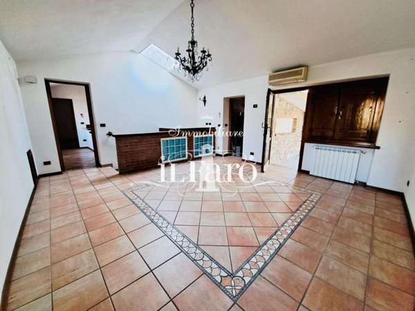 casa indipendente in vendita a Viareggio in zona Marco Polo