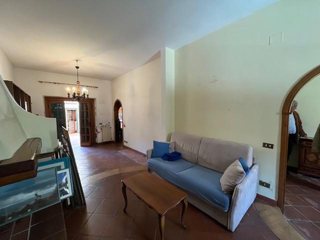 casa indipendente in vendita a Viareggio in zona Centro Storico