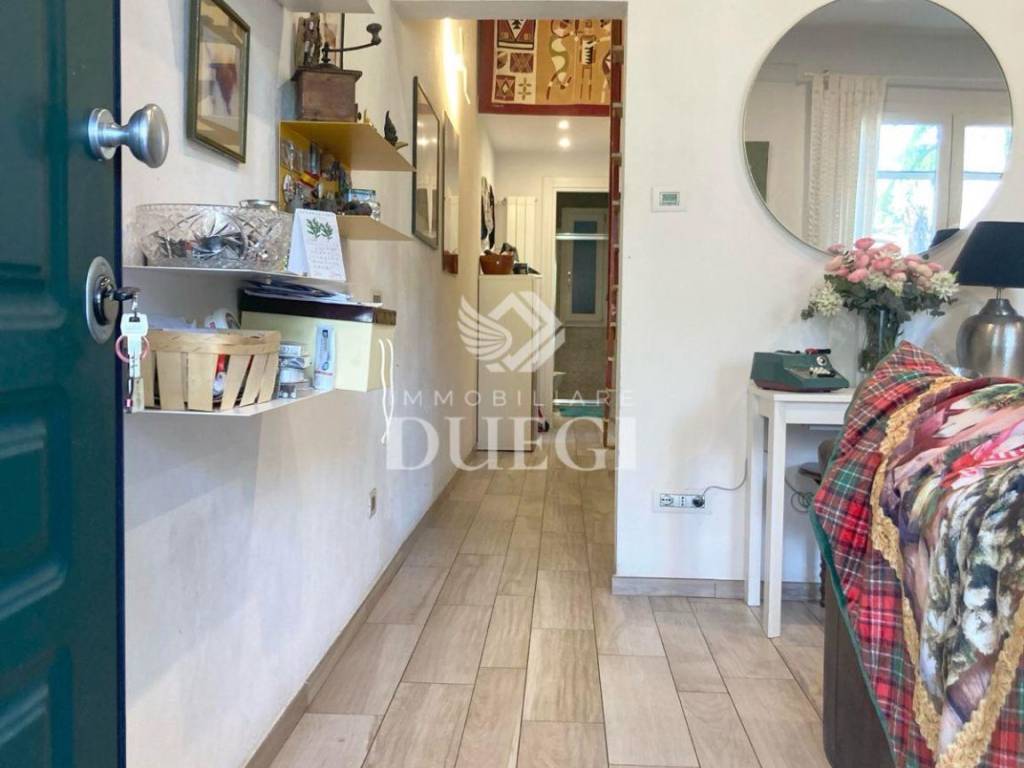 casa indipendente in vendita a Viareggio in zona Torre del Lago