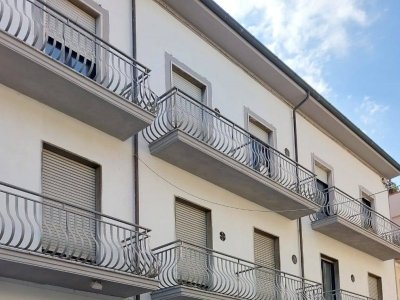 locale commerciale in vendita a Viareggio