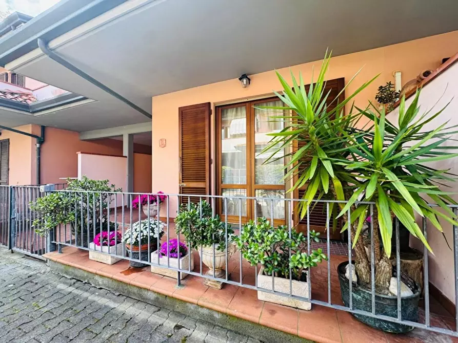 casa indipendente in vendita a Viareggio in zona Campo d'Aviazione