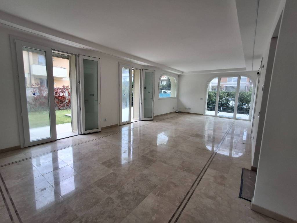 appartamento in vendita a Viareggio in zona Marco Polo