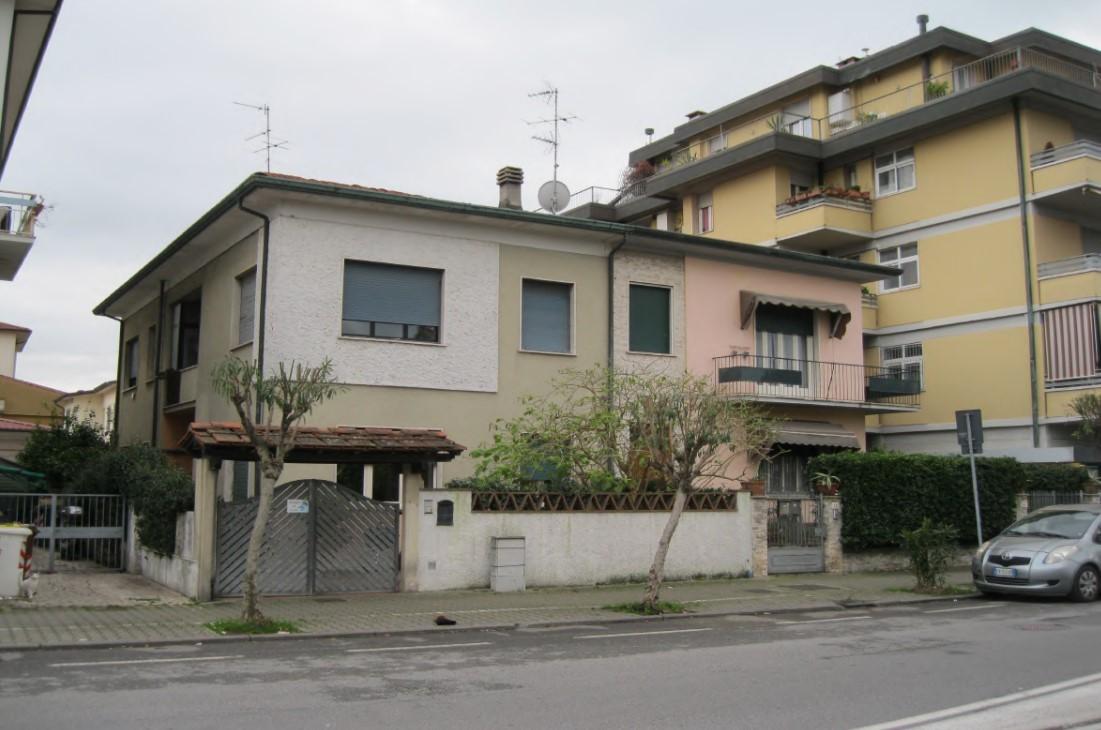 appartamento in vendita a Viareggio in zona Marco Polo
