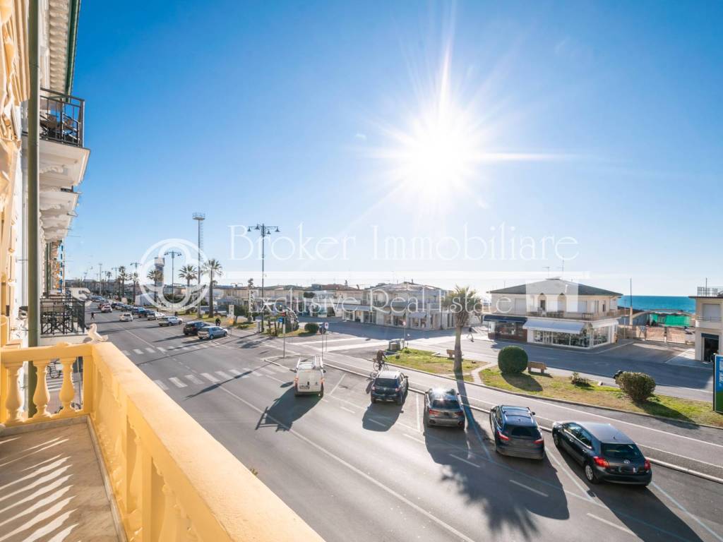 appartamento in vendita a Viareggio