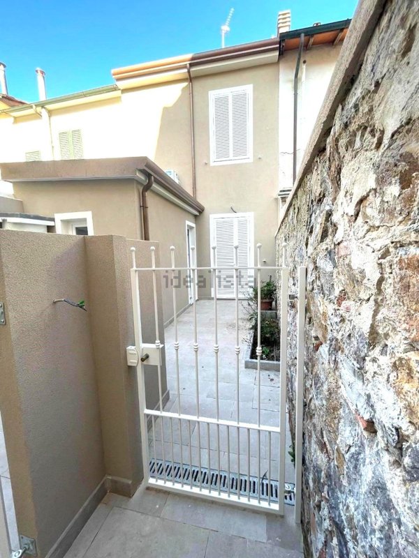 casa indipendente in vendita a Viareggio in zona Centro Storico