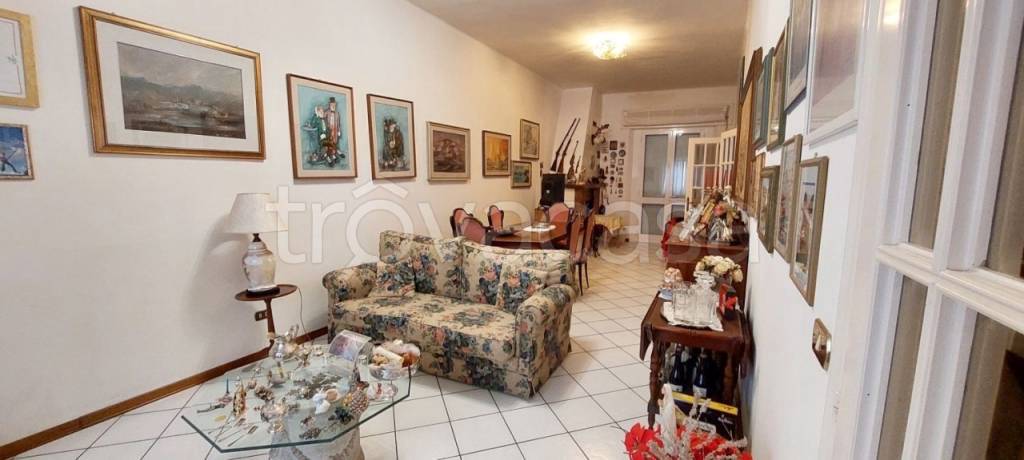 casa indipendente in vendita a Viareggio in zona Don Bosco
