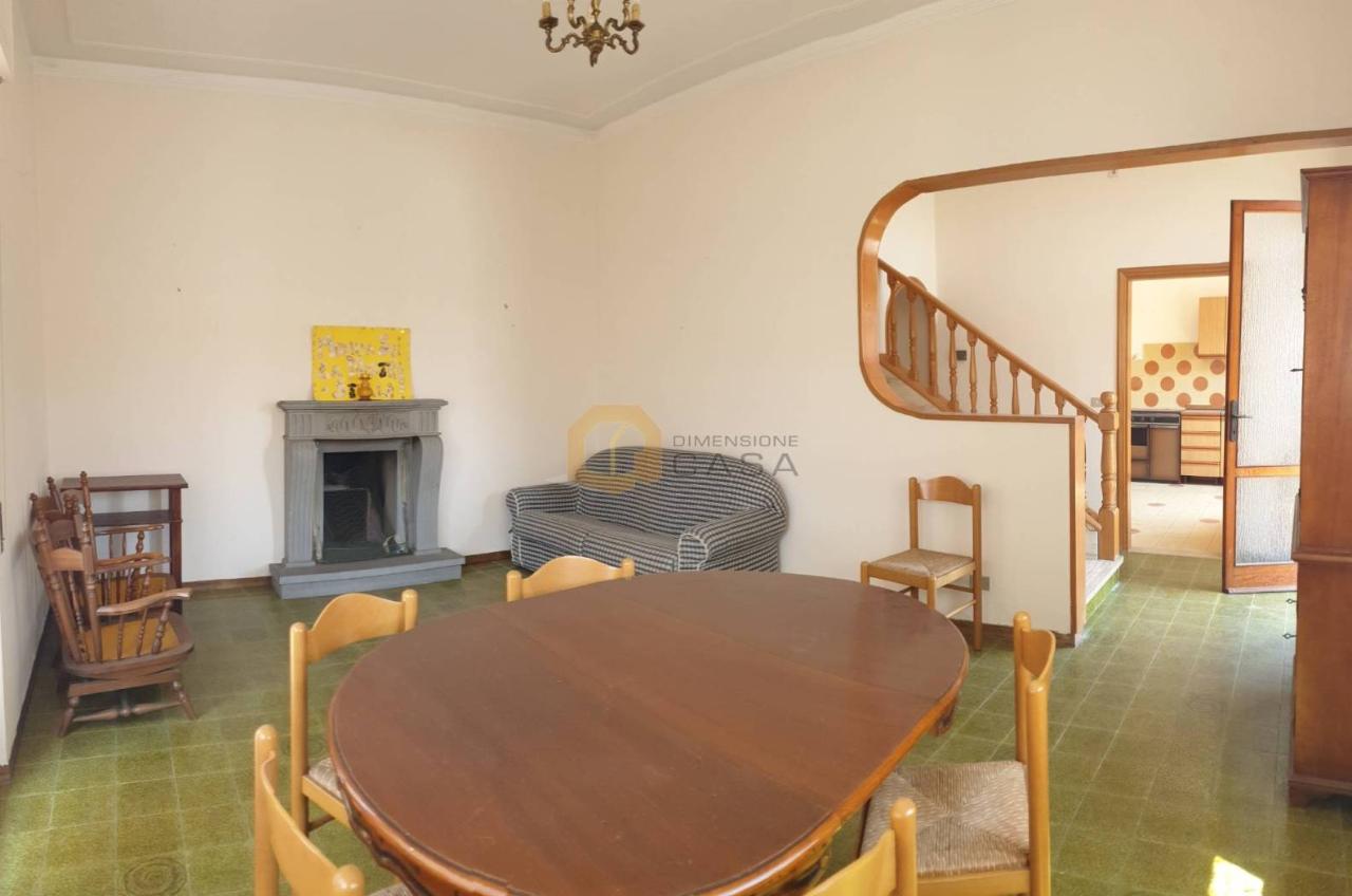 casa indipendente in vendita a Viareggio in zona Migliarina