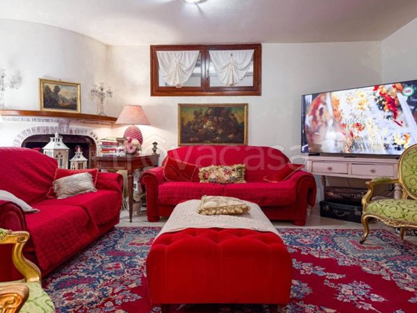 casa indipendente in vendita a Viareggio in zona Torre del Lago