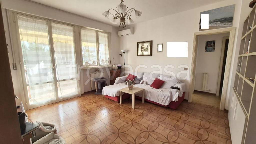 appartamento in vendita a Viareggio in zona Campo d'Aviazione