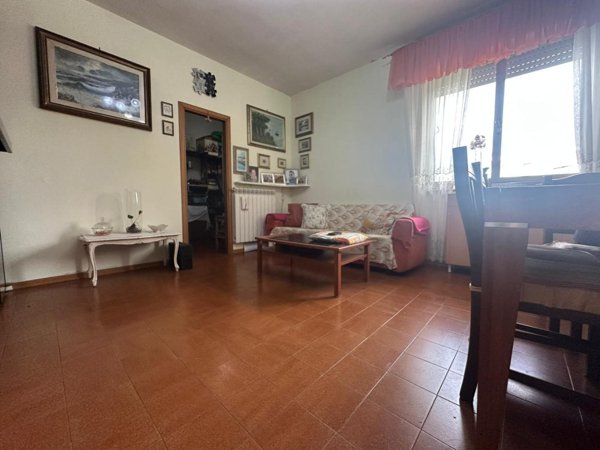 appartamento in vendita a Viareggio in zona Campo d'Aviazione