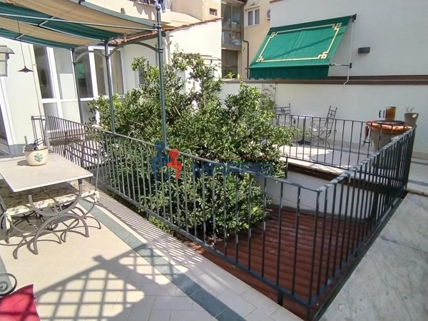appartamento in vendita a Viareggio in zona Centro Storico