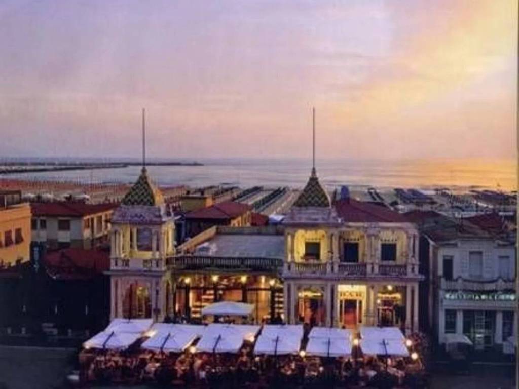 casa indipendente in vendita a Viareggio in zona Centro Storico