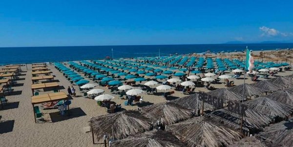 appartamento in vendita a Viareggio in zona Torre del Lago