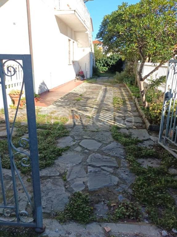 appartamento in vendita a Viareggio in zona Torre del Lago