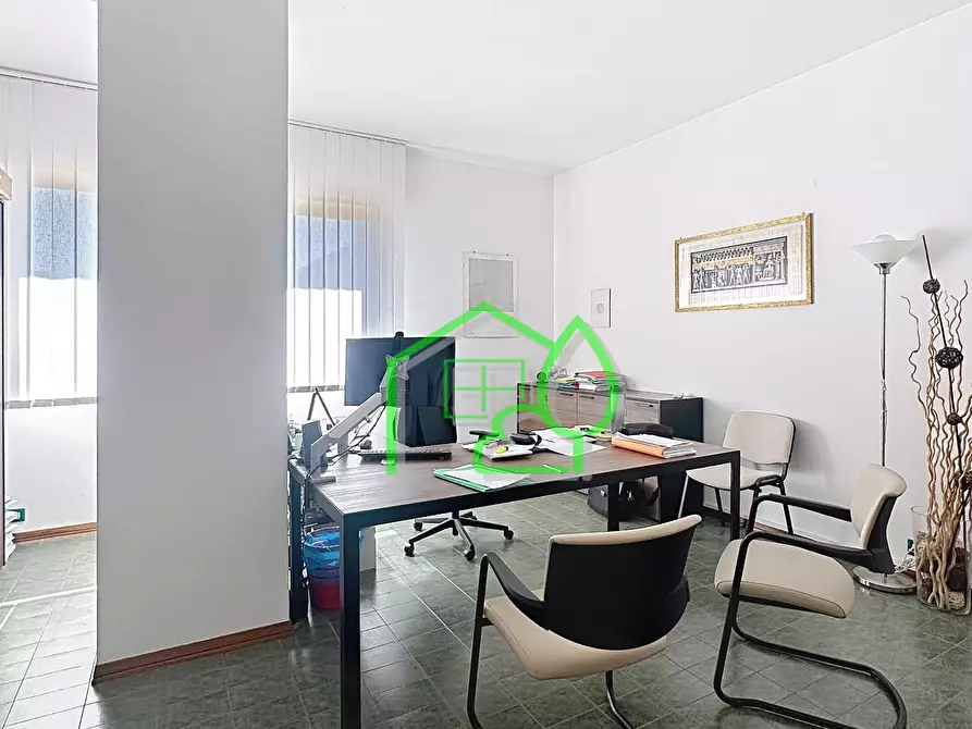 ufficio in vendita a Viareggio