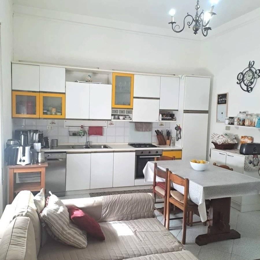 casa indipendente in vendita a Viareggio in zona Centro Storico
