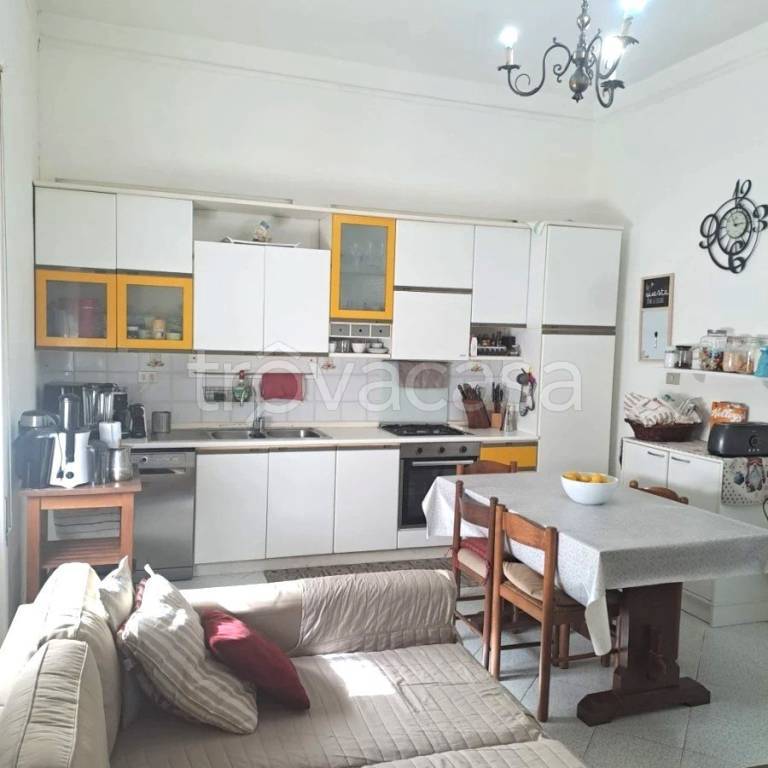 casa indipendente in vendita a Viareggio in zona Marco Polo