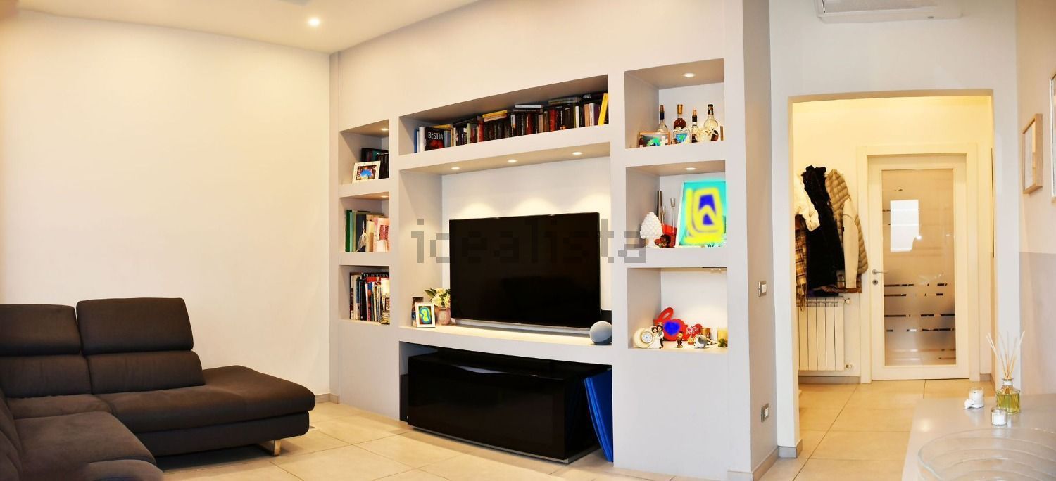casa indipendente in vendita a Viareggio