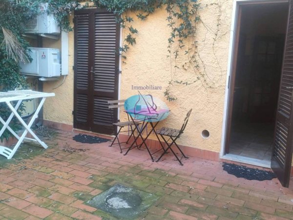 casa indipendente in vendita a Viareggio in zona Centro Storico
