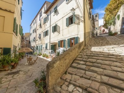 appartamento in vendita a Viareggio in zona Centro Storico