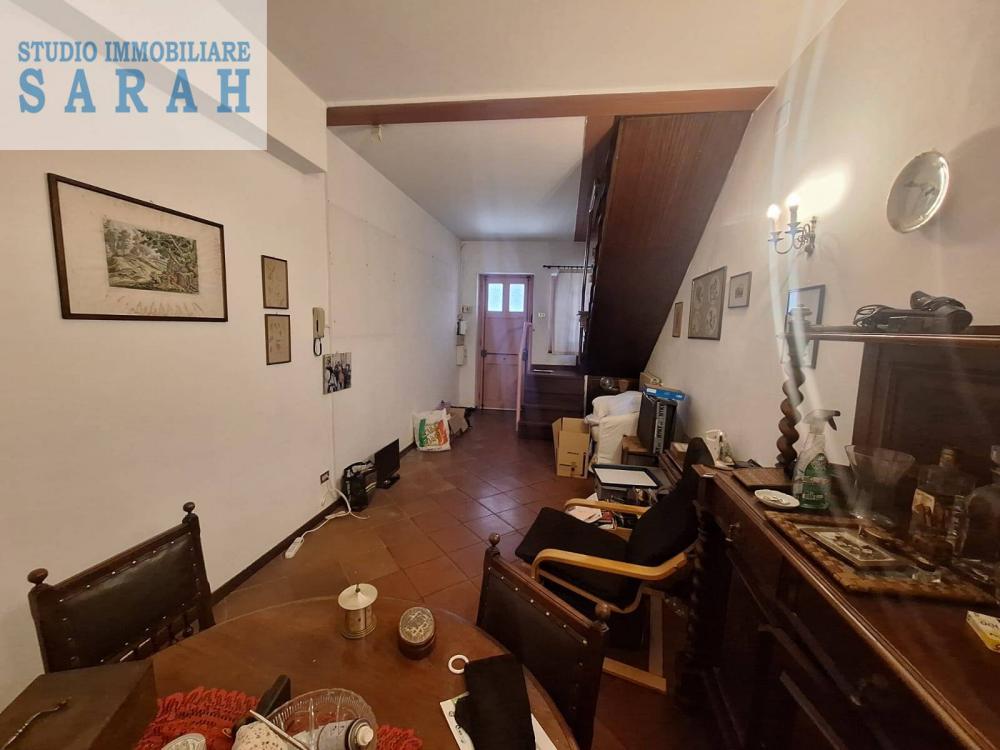 casa indipendente in vendita a Viareggio