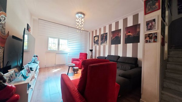 casa indipendente in vendita a Viareggio