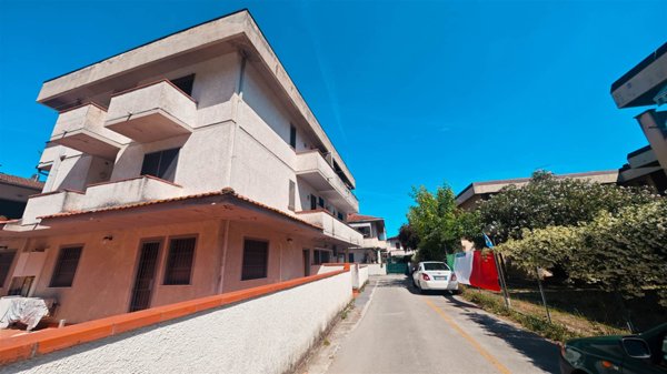 appartamento in vendita a Viareggio in zona Torre del Lago