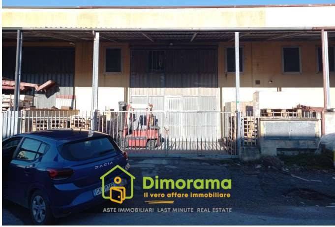 locale commerciale in vendita a Viareggio