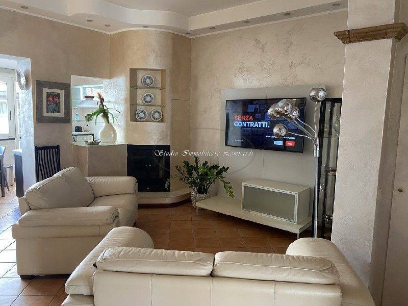 casa indipendente in vendita a Viareggio in zona Migliarina