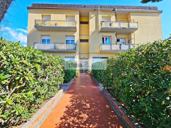 appartamento in vendita a Viareggio in zona Campo d'Aviazione