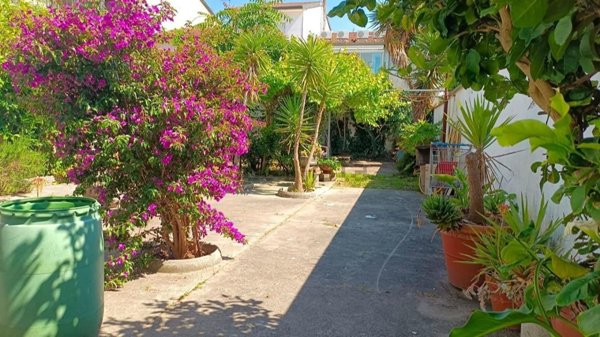 casa indipendente in vendita a Viareggio in zona Migliarina