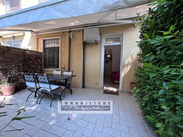 appartamento in vendita a Viareggio in zona Centro Storico