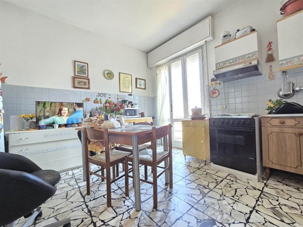 appartamento in vendita a Viareggio in zona Migliarina