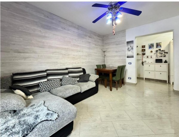 casa indipendente in vendita a Viareggio in zona Campo d'Aviazione