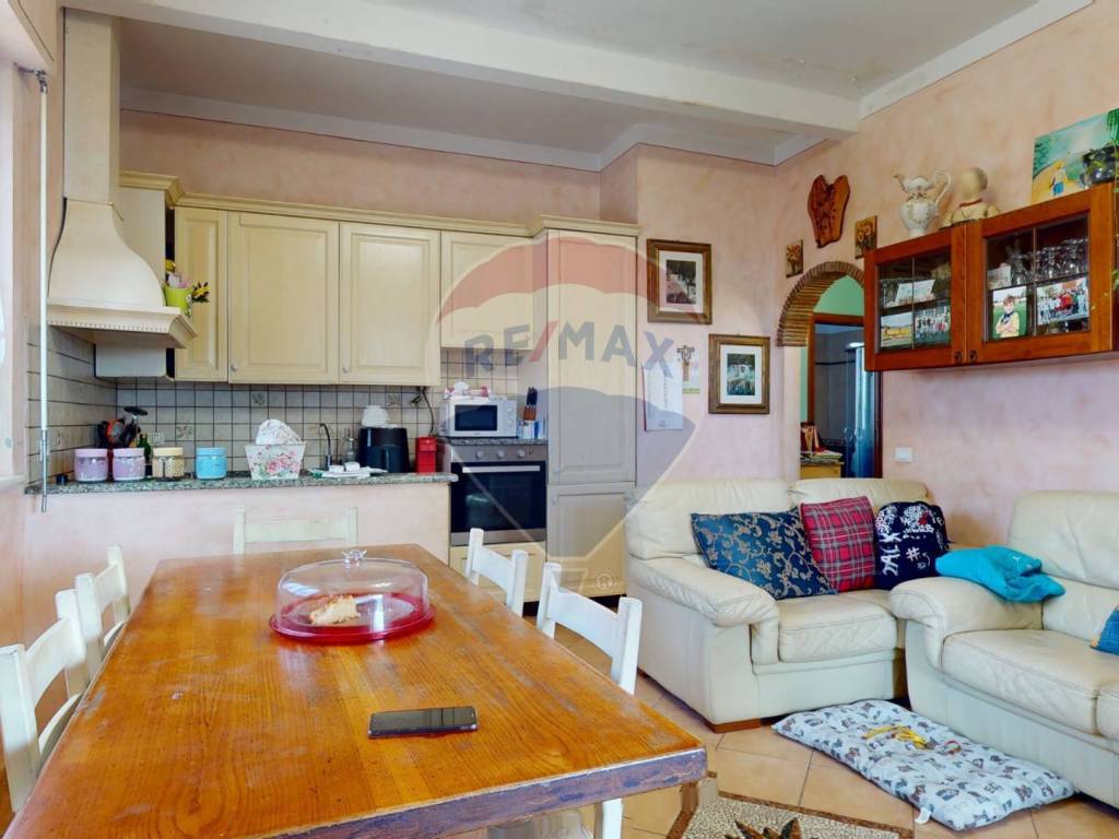 casa indipendente in vendita a Viareggio in zona Campo d'Aviazione