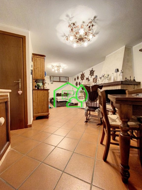 casa indipendente in vendita a Viareggio in zona Campo d'Aviazione