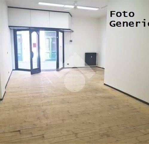negozio in vendita a Viareggio in zona Don Bosco