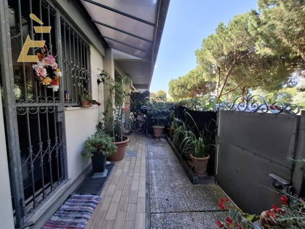 appartamento in vendita a Viareggio in zona Marco Polo