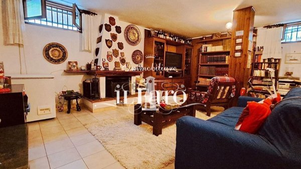 casa indipendente in vendita a Viareggio in zona Torre del Lago